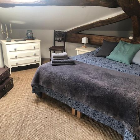 Maison D'Hotes La Fezendes Miradoux Екстер'єр фото